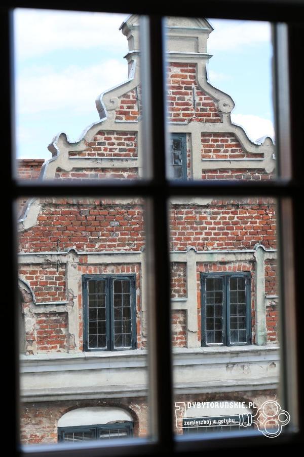 Ferienwohnung Gotyk Na Dotyk Z Tarasem Na Dachu Thorn Exterior foto
